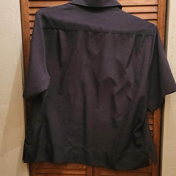 Doc & Amelia by Cintas work shirts - Picture 5 of 8